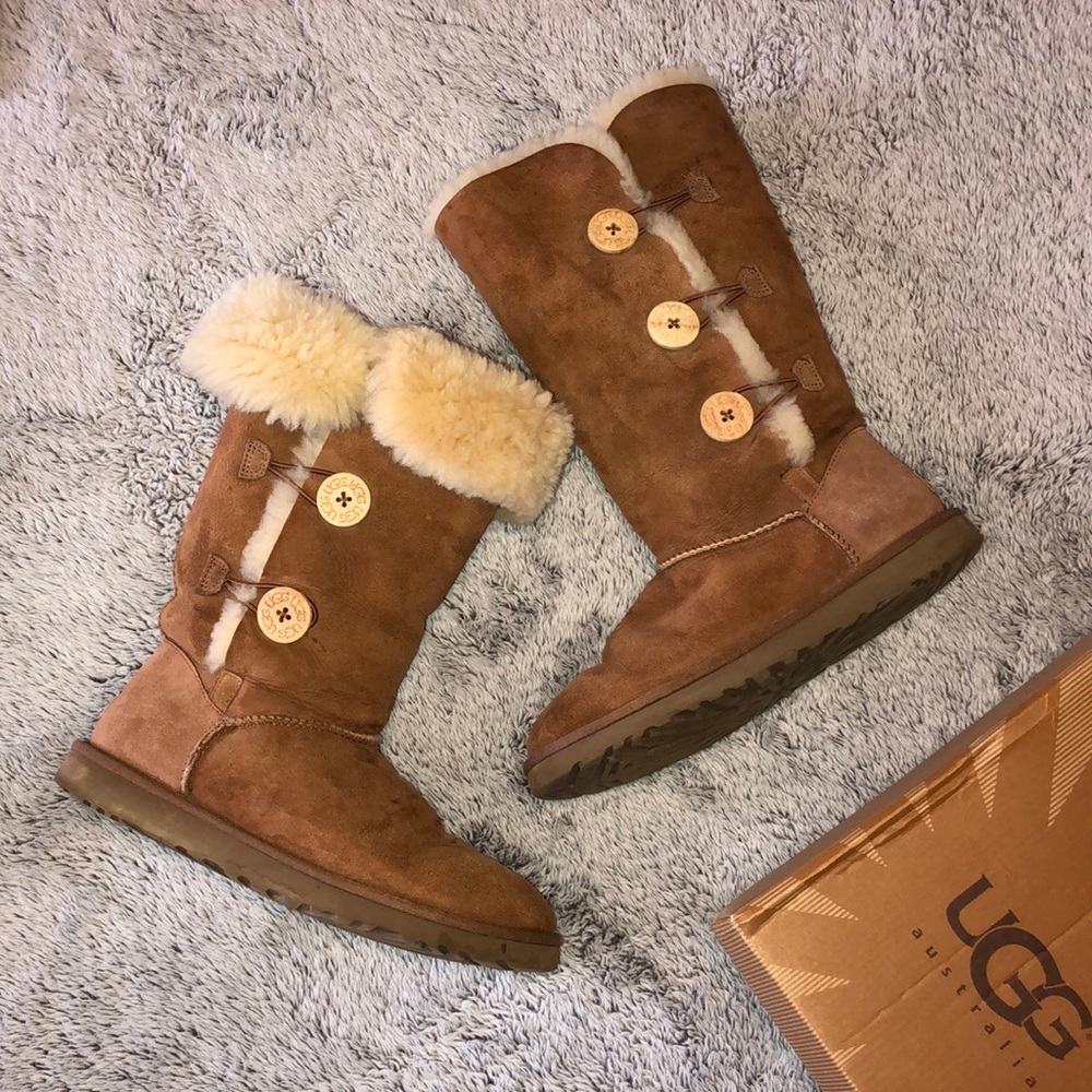 UGG Chesnut Bailey Button Triplet